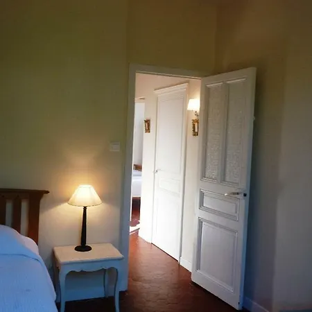 Old Town Charming Balcony Apartment *
