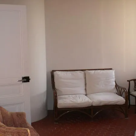 Old Town Charming Balcony Apartment *