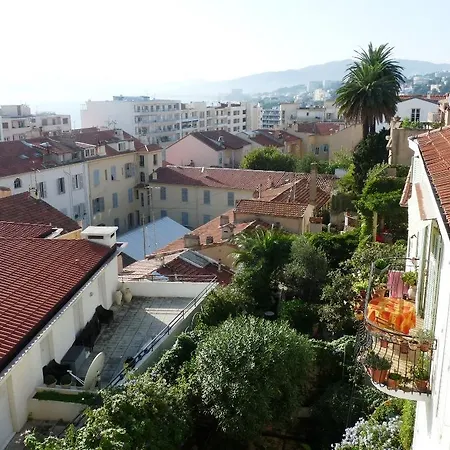 Old Town Charming Balcony * Cannes