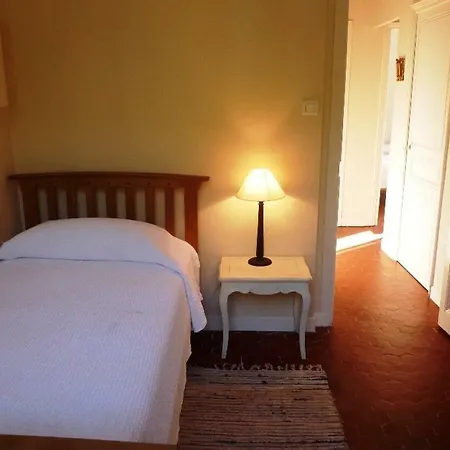 Apartmán Charming 2 Bed With Balcony Located In Old Town Easy Walk To The Palais And Beaches 120 Cannes