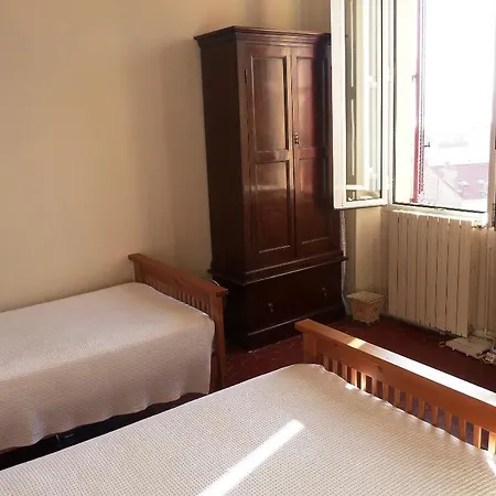 Apartmán Charming 2 Bed With Balcony Located In Old Town Easy Walk To The Palais And Beaches 120